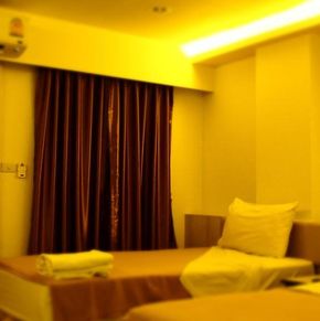 NearBy Hotel