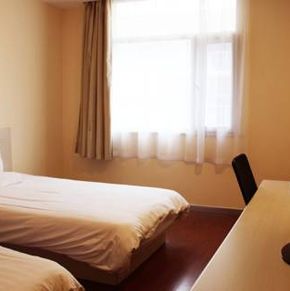 NearBy Hotel