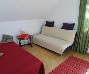 Rooms for Wildroses Urom Hungary