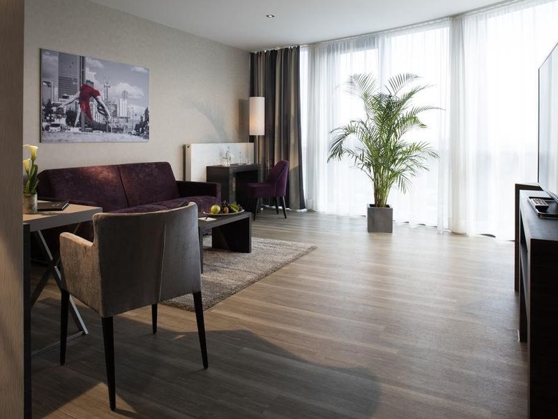 Hotel Photo 6