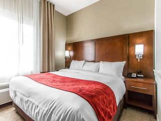 Hotel pic Comfort Suites West Omaha