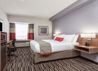 Фото отеля Microtel Inn & Suites by Wyndham Kirkland Lake