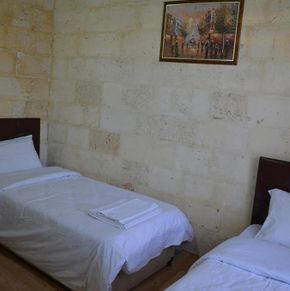 NearBy Hotel