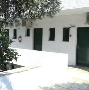 NearBy Hotel
