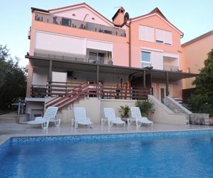 Berat Apartment Peroi Croatia