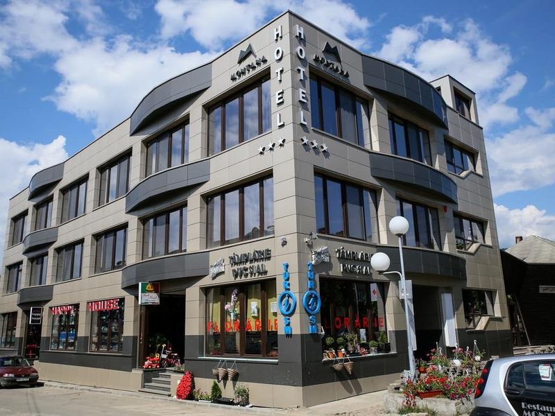 Hotel Photo 12