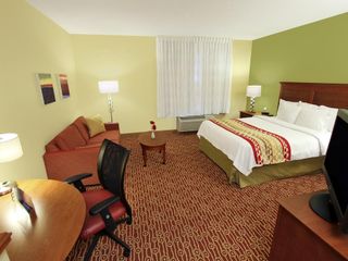 Фото отеля TownePlace Suites Sunnyvale Mountain View