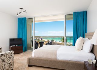 Фото отеля East Bay Resort – All Beachfront Suites