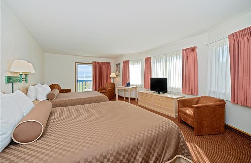 Best Western Harbour Pointe Lakefront