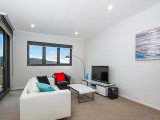 Фото отеля Accommodate Canberra - Braddon IQ Smart Apartments