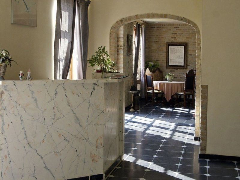Hotel Photo 12