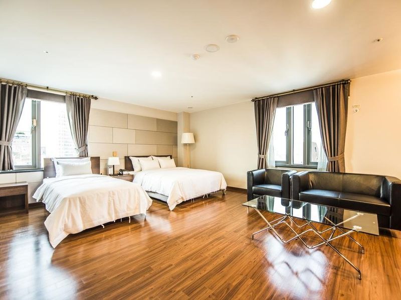 Hotel Photo 9