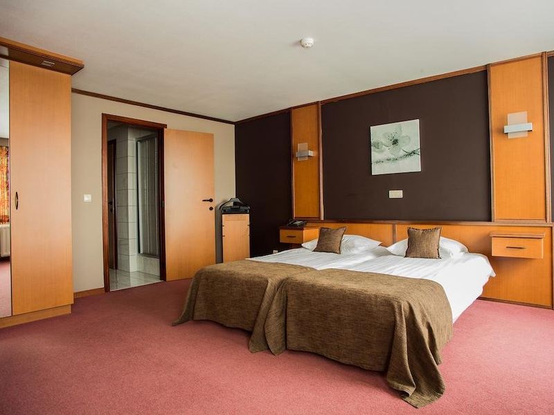 Hotel Photo 1