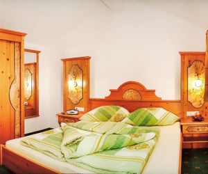 Schlosserhaus Appartements Wagrain Austria