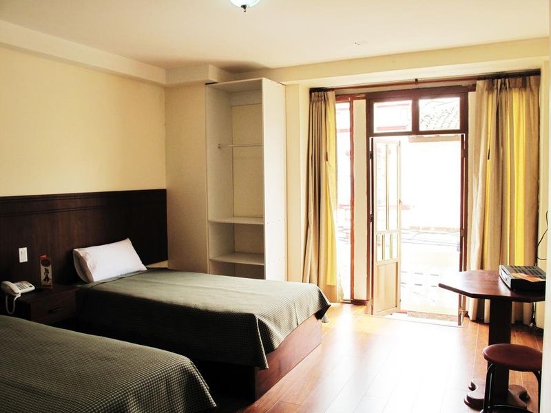 Hotel Photo 1