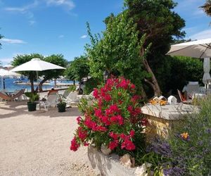 Apartments and Rooms Villa Luci Barbat Croatia