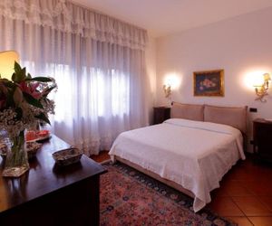 B&B Domus Sirmione Sirmione Italy