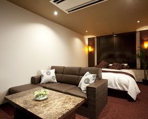 NearBy Hotel