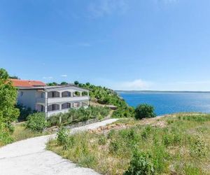 Apartments Mira Starigrad Croatia