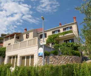 Apartment by the sea Fanita Postira Croatia