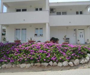 Apartments Veronika Pag Croatia