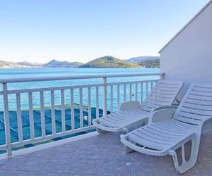 Apartments Mara Klek Croatia