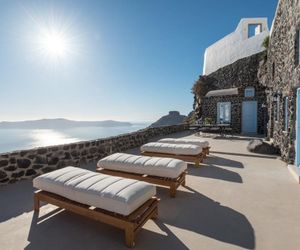 Villa Dio Fira Greece
