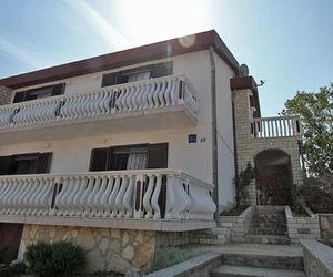 Apartment Aida Karlobag Croatia