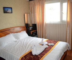 Hotel Plutitor Splendid Crisan Romania