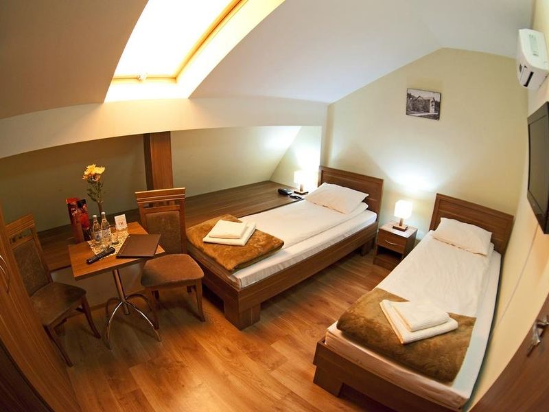 Hotel Photo 8