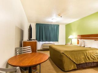 Hotel pic Econo Lodge & Suites
