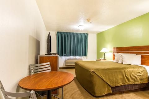Photo of Econo Lodge & Suites