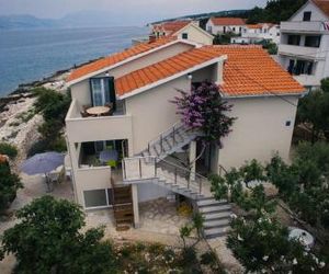 Apartments Mara Splitska Croatia