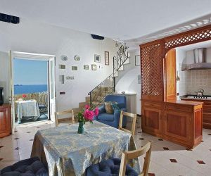 Gorgeous Sea View Holiday Home in Positano Positano Italy