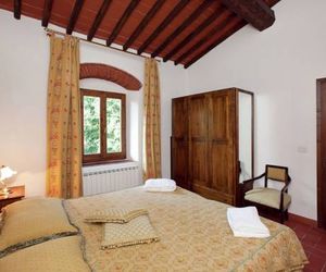Welcoming Holiday Home with Swimming Pool in Tuscany Lucolena in Chianti Italy