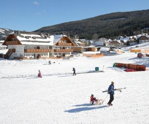 Cozy Apartment in Sankt Margarethen with Parking Sankt Margarethen Austria