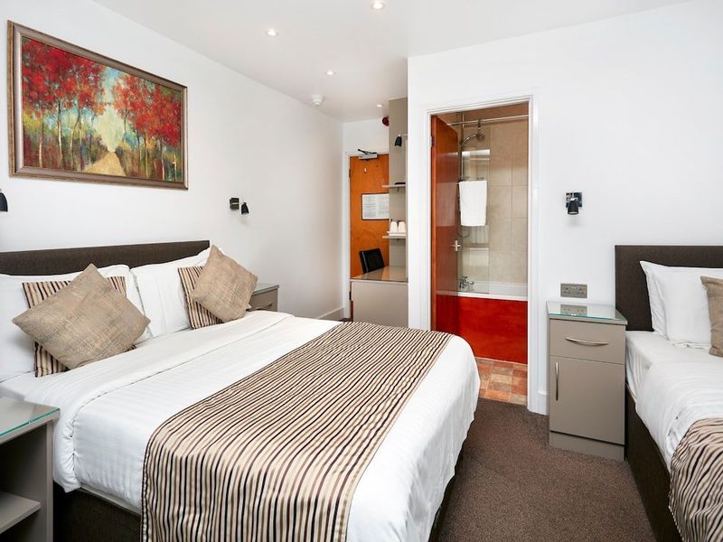 Hotel Photo 1
