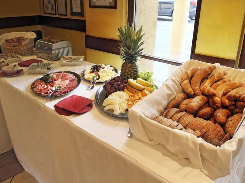 Hotel Photo 12
