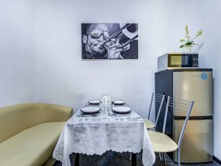 Полулюкс с балконом с видом на реку, центр города