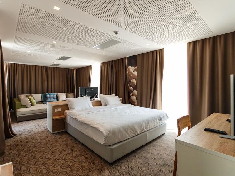 Hotel Photo 1