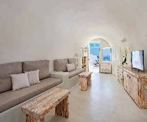 The Ivory Suite Oia Greece