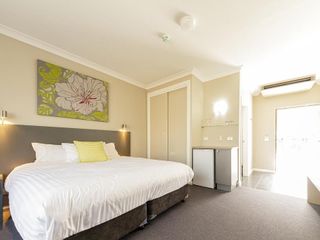 Фото отеля Club Cowra Motel