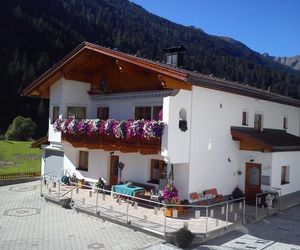 Apartment Familie Thomas und Angelika Melmer St. Leonhard im Pitztal Austria