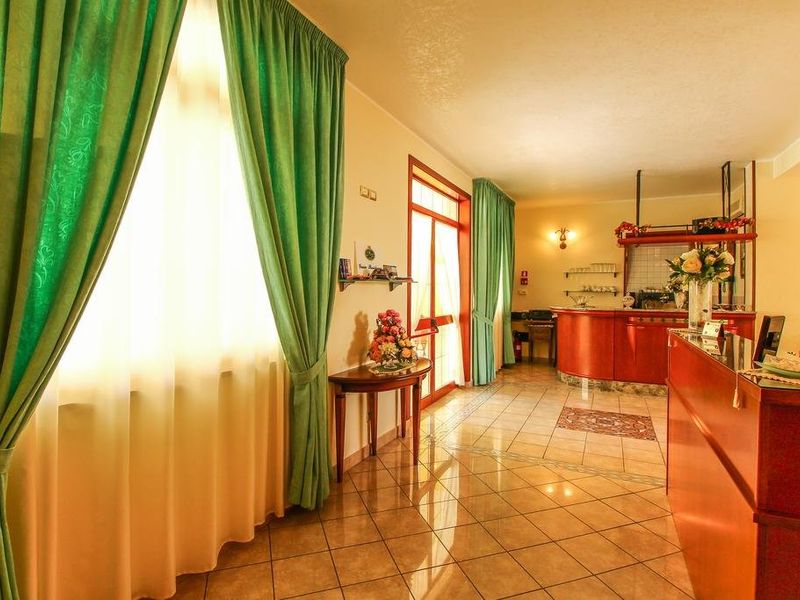 Hotel Photo 1