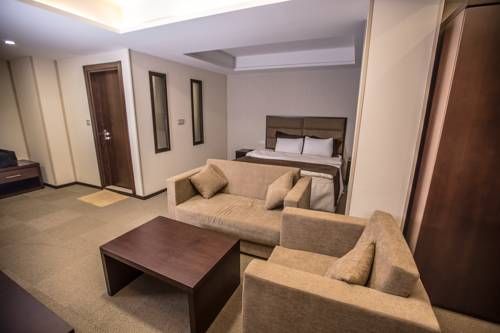 Hotel Photo 12