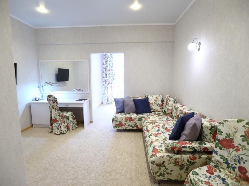 Hotel Photo 9