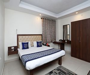 Capital O 680 Hotel Ranjana Heritage Chinhat India