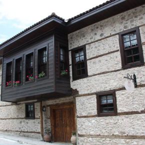 NearBy Hotel