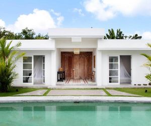 Villa Mutiara Putih Seminyak Indonesia