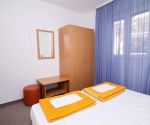 Twin Room Tucepi 5263f Tucepi Croatia